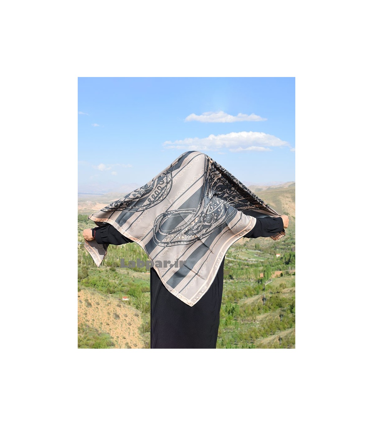 روسری Louis Vuitton ابریشم قواره 140*140 دور دست دوز